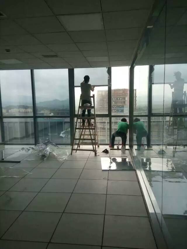 銀監句辦公室隔熱膜